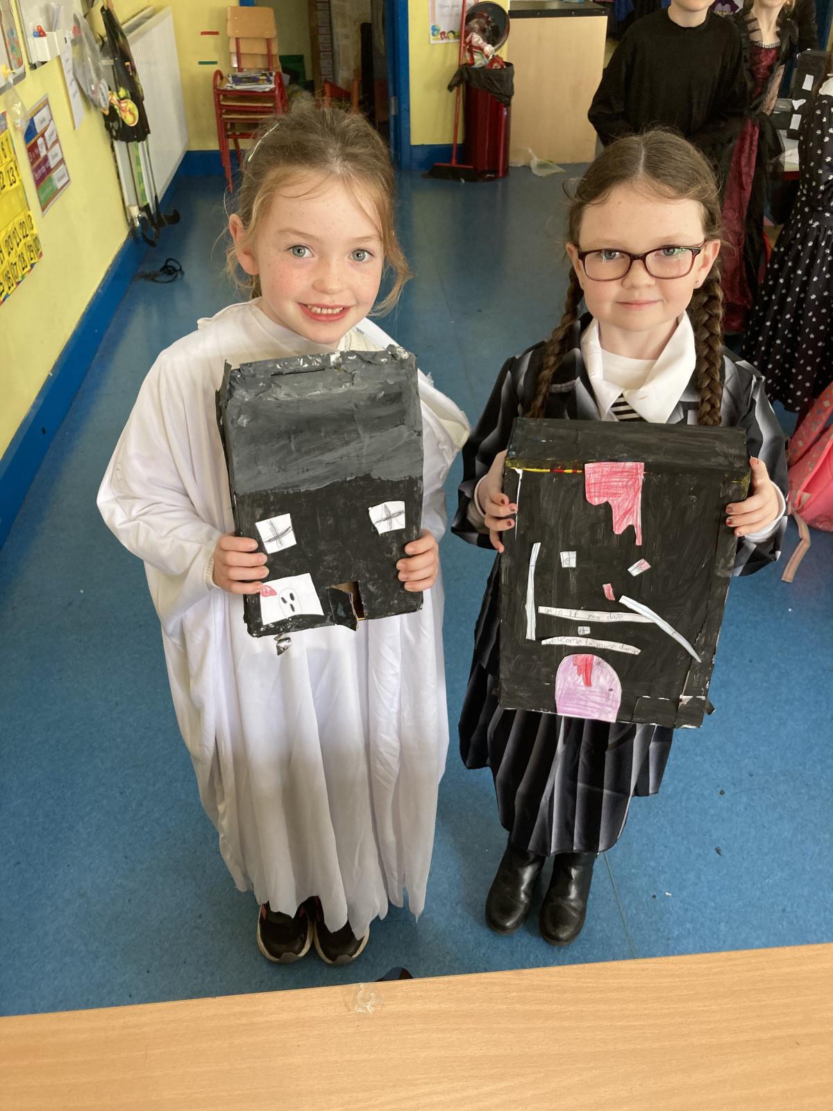 Halloween Construction 👻 📦 