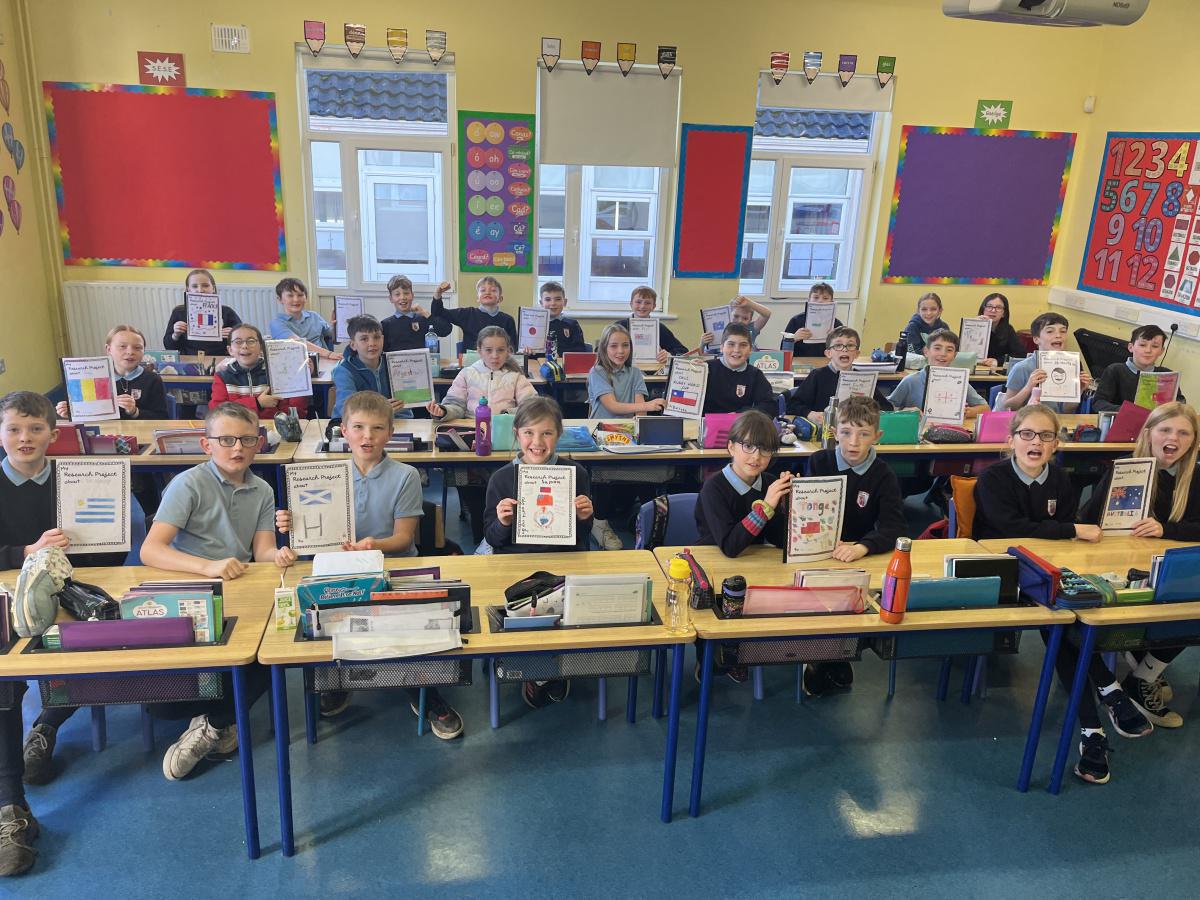 Proud Authors 🌍 