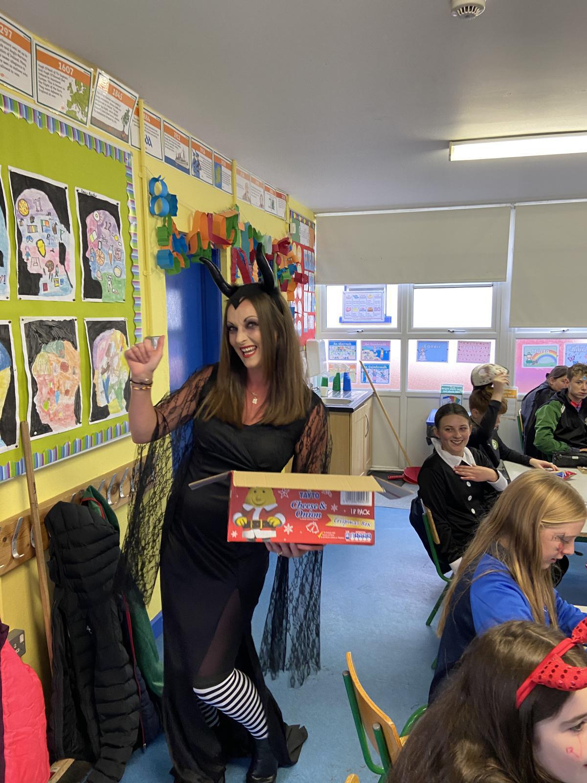 ‘Three witches from the Parents council visited the school this afternoon to wish all the children a happy Halloween and midterm. They also gave every child some spooky treats to enjoy