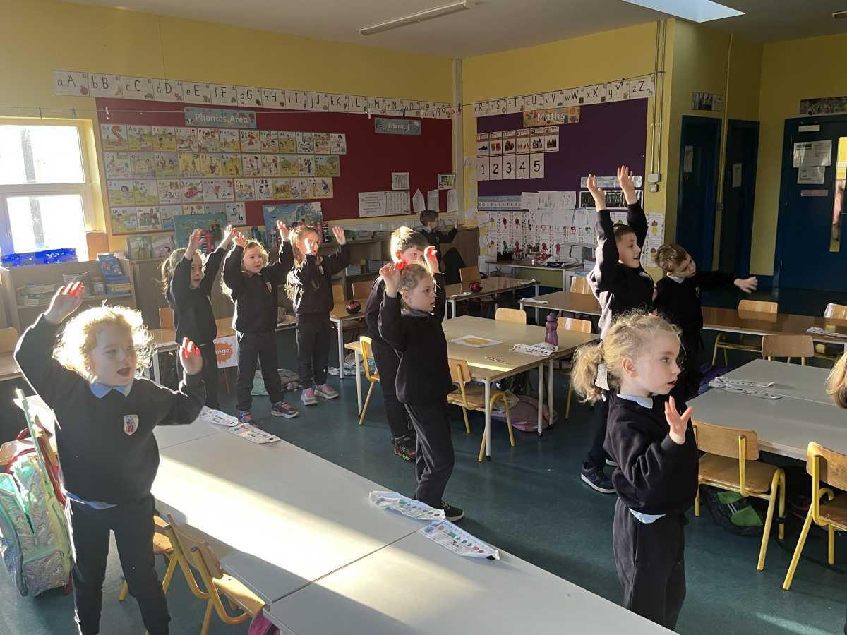 Christmas Exercise Dance 🎅🏻🥰
