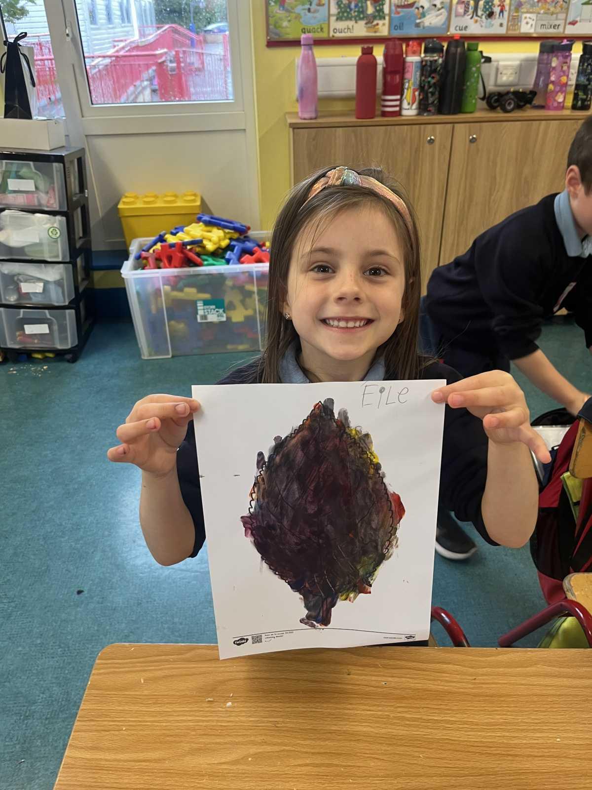 🎨 Colour Mixing & Autumn leaves 🍁 🎨 Colour Mixing & Autumn leaves 🍁