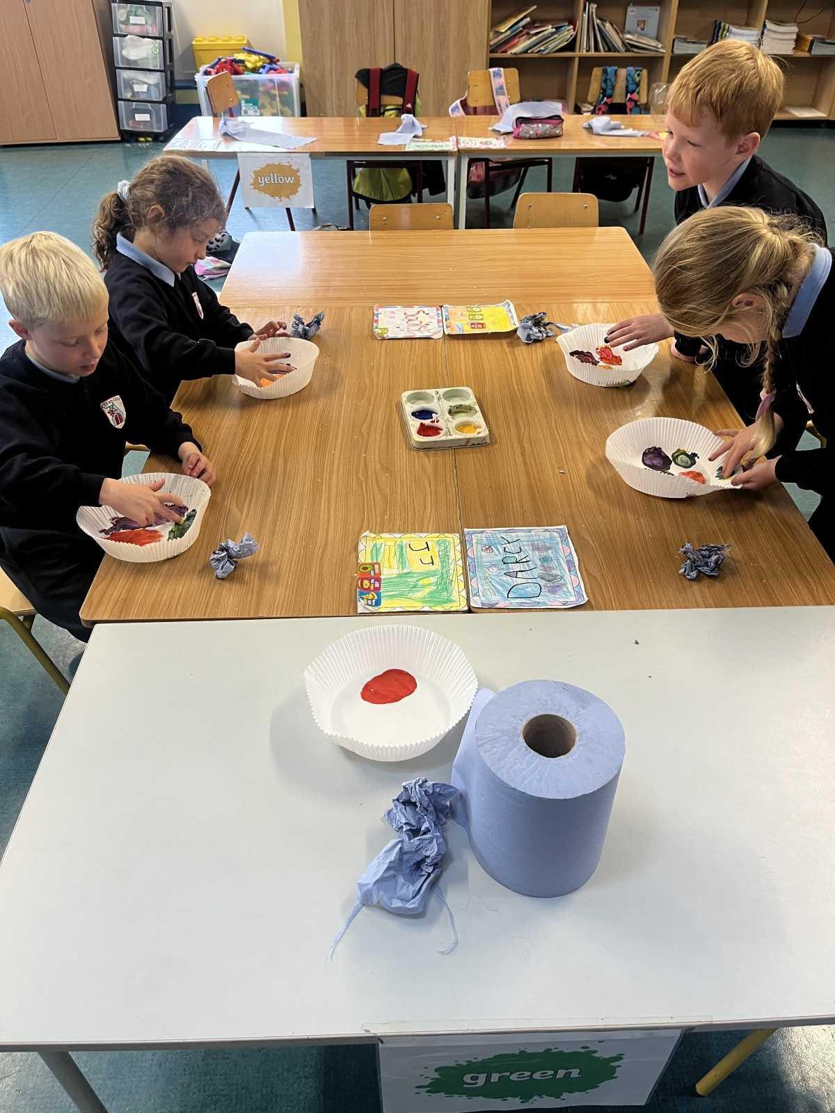 🎨 Colour Mixing & Autumn leaves 🍁 🎨 Colour Mixing & Autumn leaves 🍁