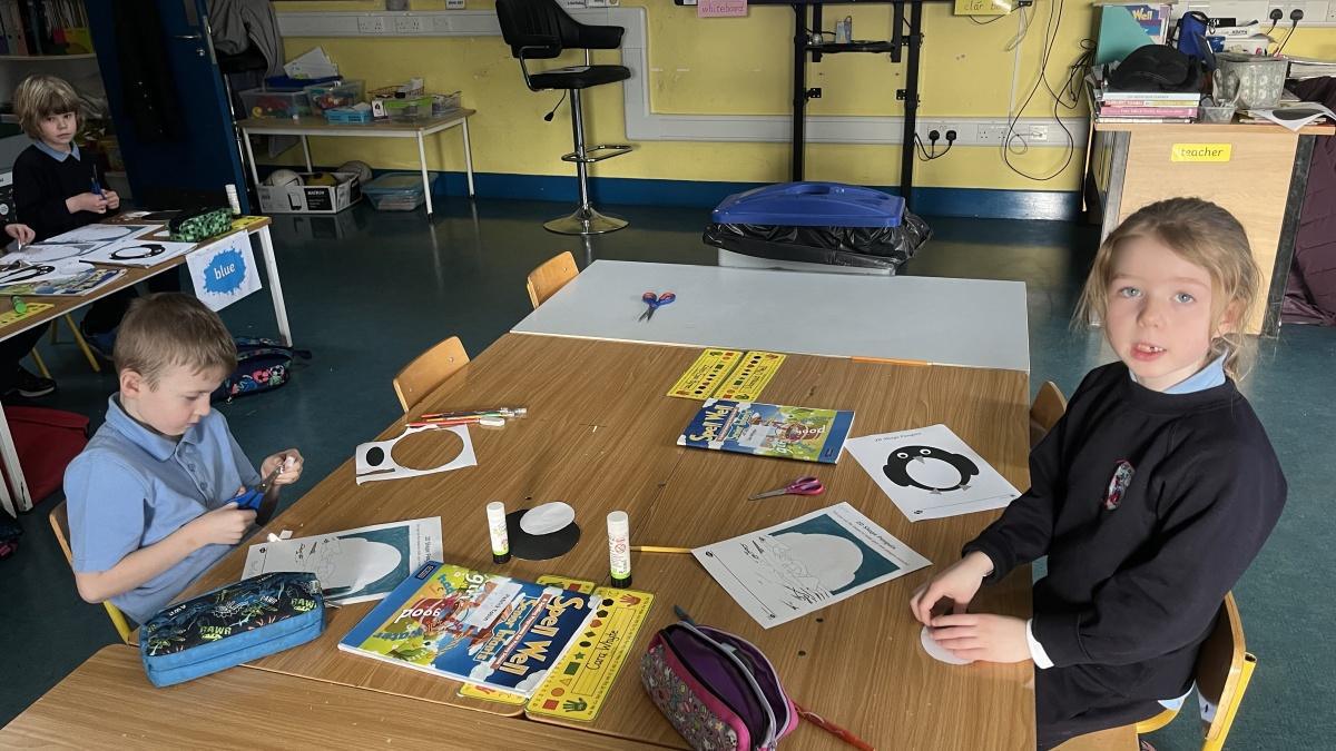 Term 2 Update: ‘Show & Tell’ and Penguin art 🐧 Term 2 Update: ‘Show & Tell’ and Penguin art 🐧