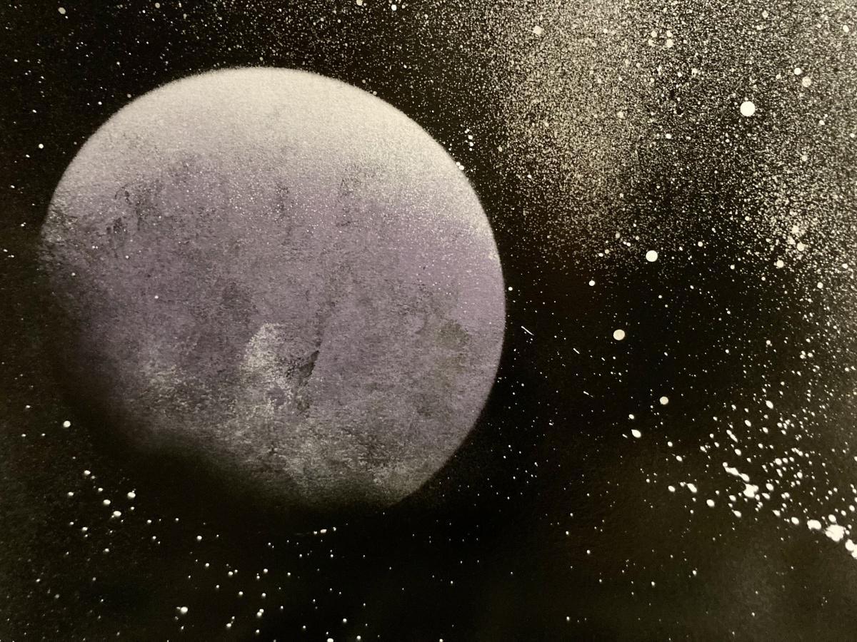 Planeten sprayen im Wahlfach "Bildnerisches Gestalten" der 3. Sek E Planeten sprayen im Wahlfach "Bildnerisches Gestalten" der 3. Sek E