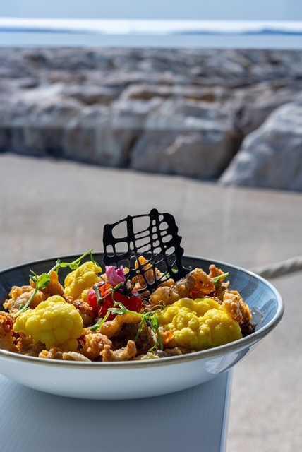 ***LES PIEDS DANS L'EAU***