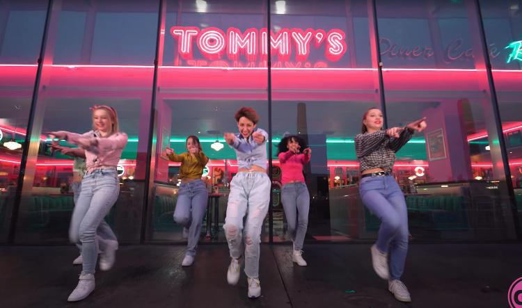 DS is "Back To The 50's" at Tommy's Diner Metz Waves !