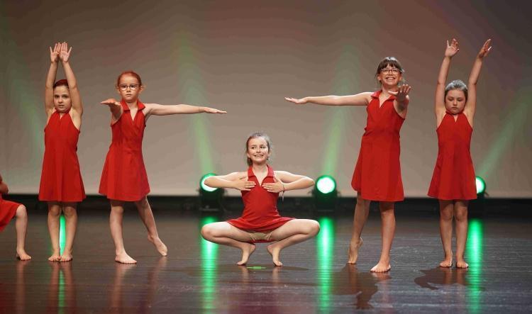 Cours de Danse Modern Jazz pour Enfants Débutants (7 à 10 ans) à Metz