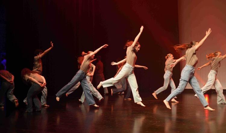 Cours de Danse Contemporaine pour Adultes Tous Niveaux à Thionville