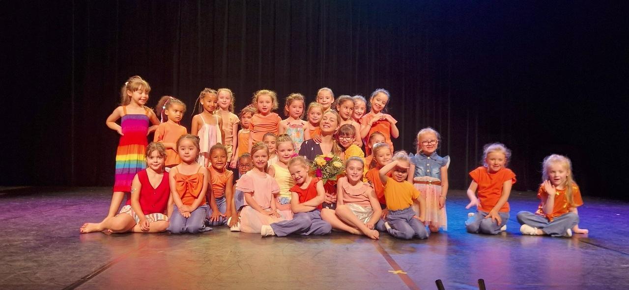 eveil-danse-thionville-dancershow.jpg