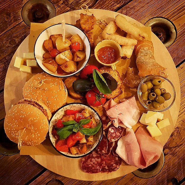 MUG Food & Drinks