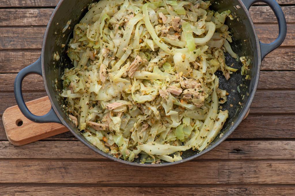 Quick Tuna & Pesto Cabbage