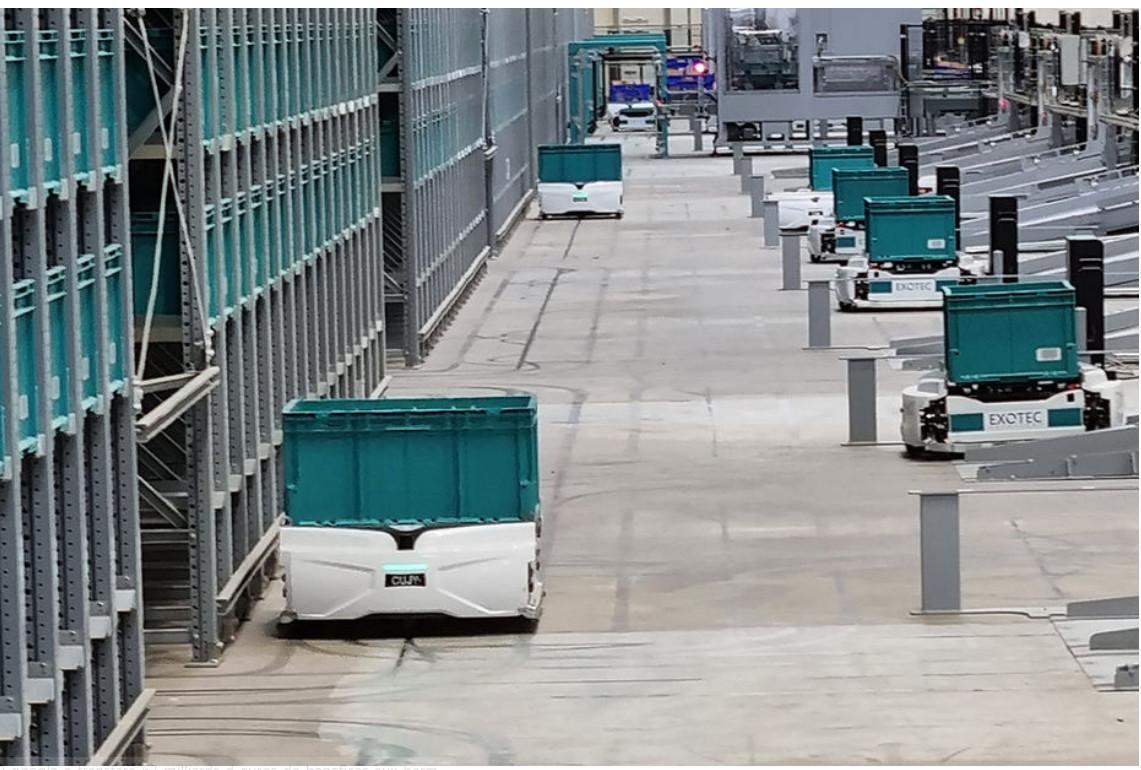 Plongée au cœur d'un entrepôt Carrefour robotisé par la start-up Exotec