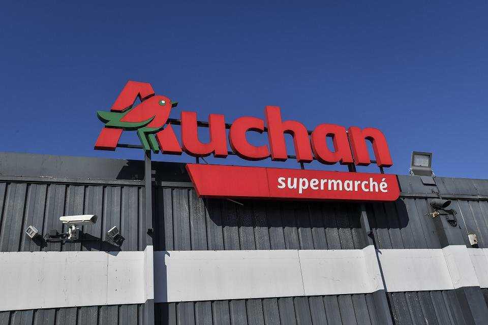 Passage sous franchise des supermarchés Auchan : la crainte d’une casse sociale majeure