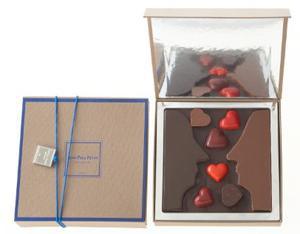 Le chocolatier Jean-Paul Hévin déploie son imagination pour faire rêver les amoureux