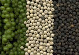 Poivre noir, vert et blanc