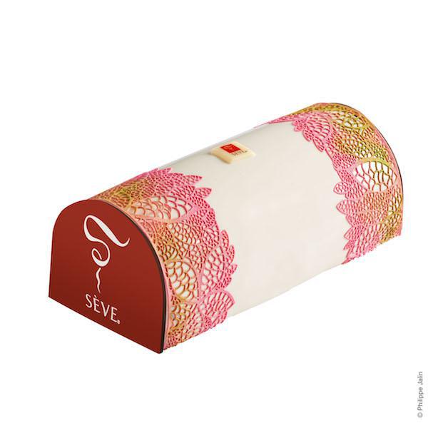 Bûche double dentelle fond blanc detourée©Sève