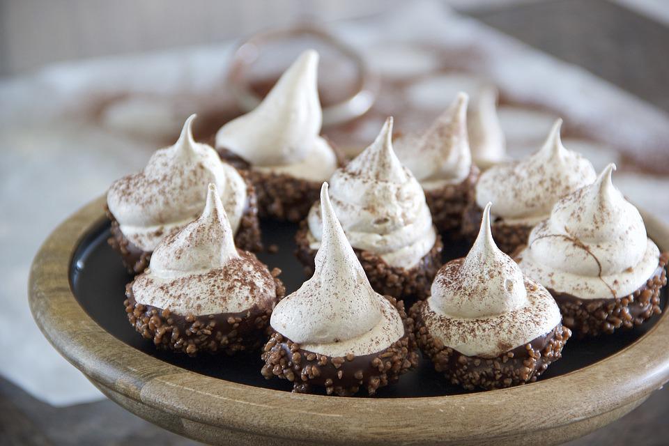 Meringues au chocolat©