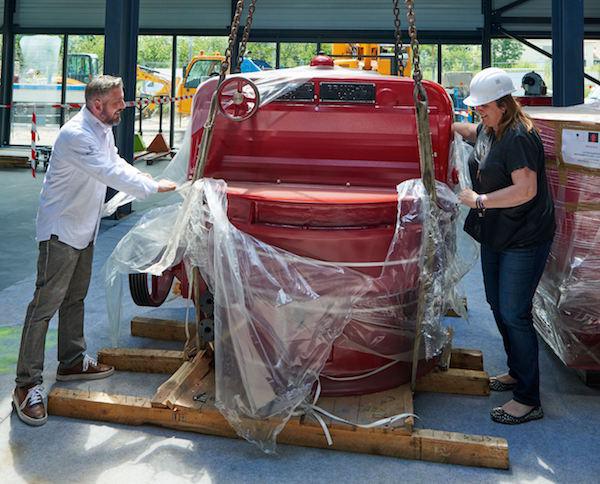 Livraison d'une machine à la fabrique Sève©Philippe Jalin