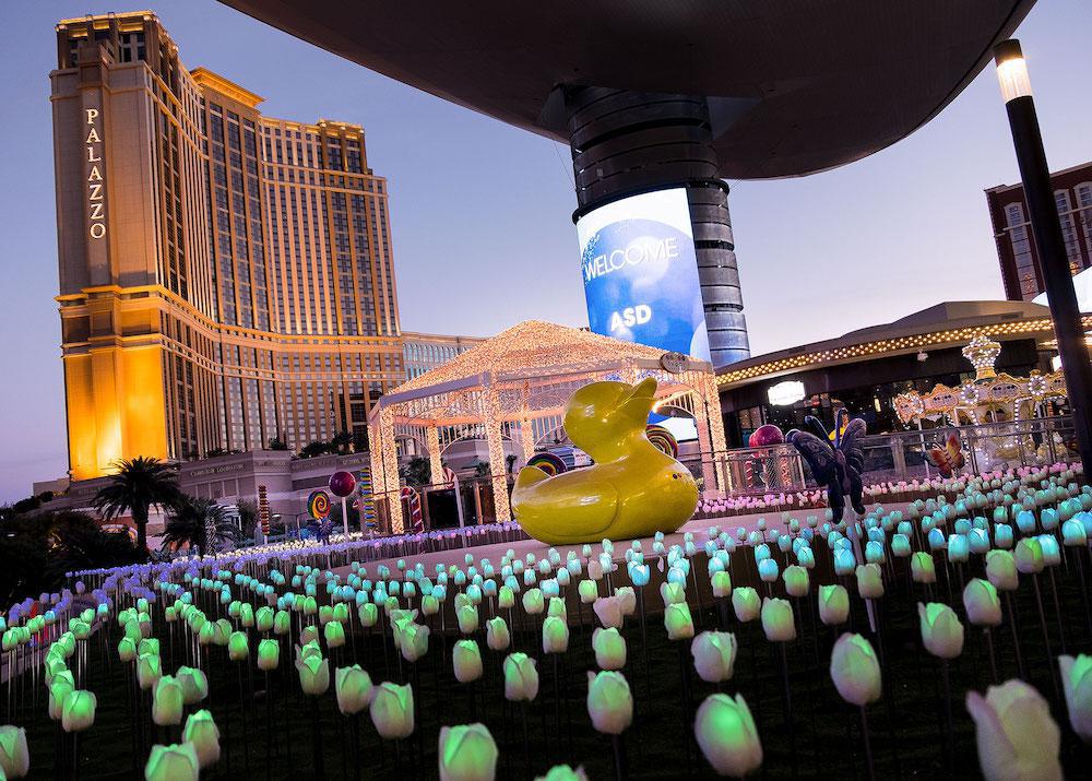Light Up Tulips Candyland©Sugar Factory American Brasserie©