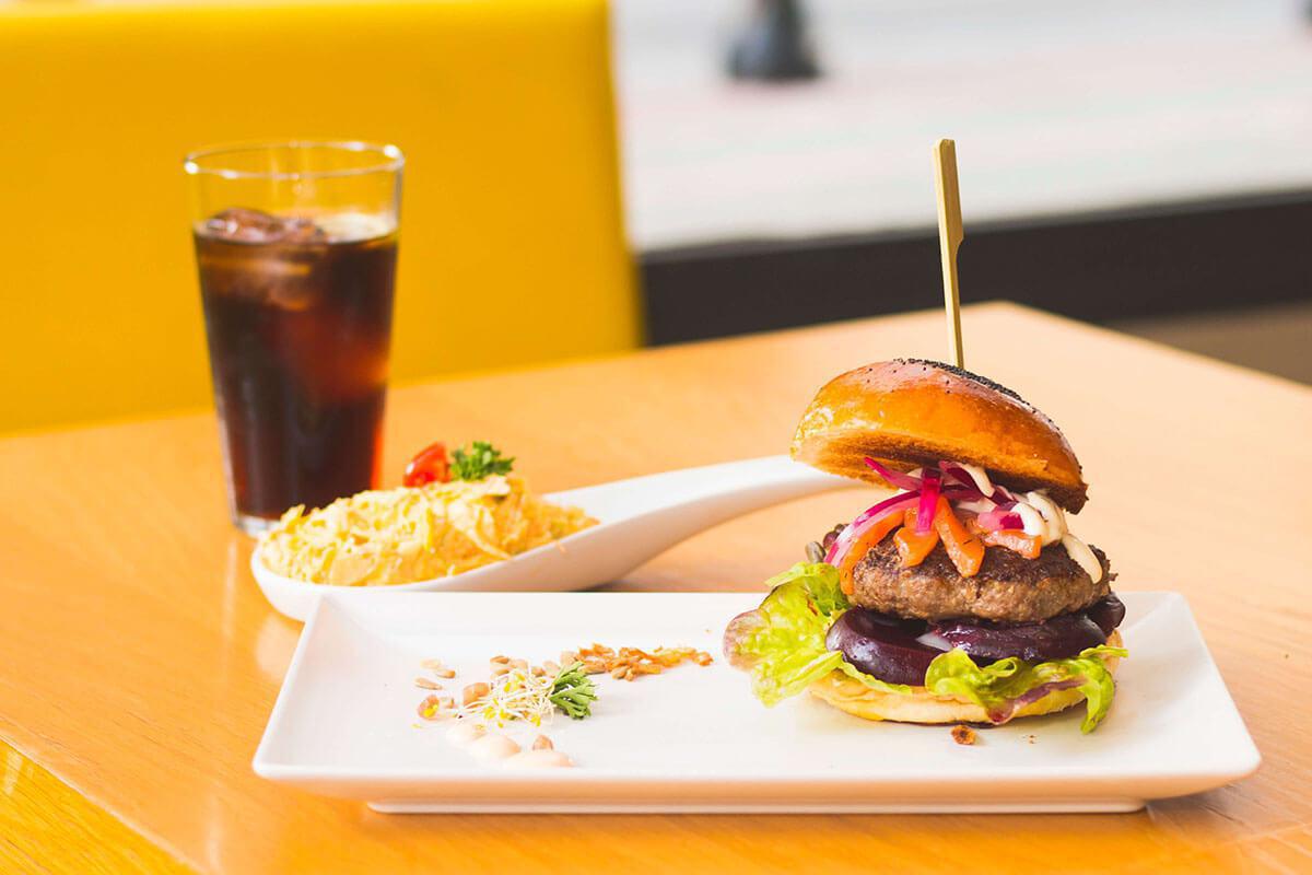 Hamburguesas gourmet que te harán la boca agua