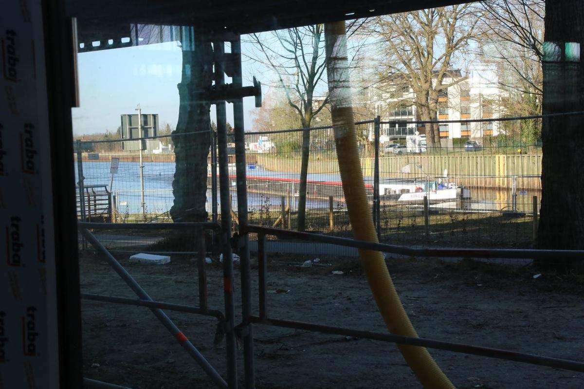 Richtkranz über dem "Via Plaza" in Meppen