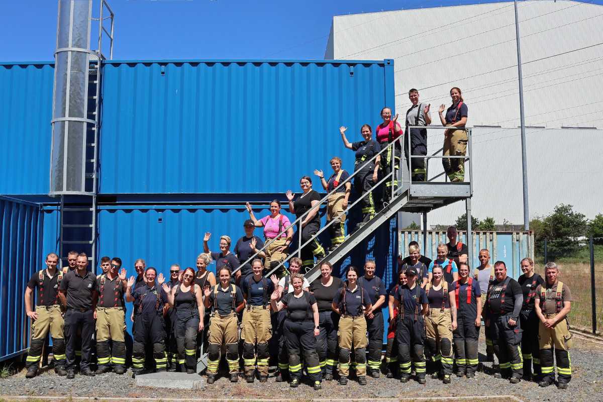 Feuerwehrfrauen bilden sich fort