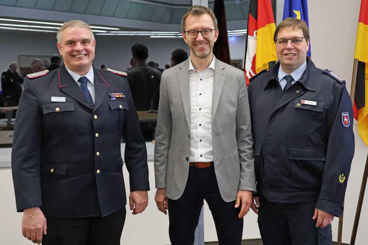 Neues von/in der Feuerwehr Neues von/in der Feuerwehr