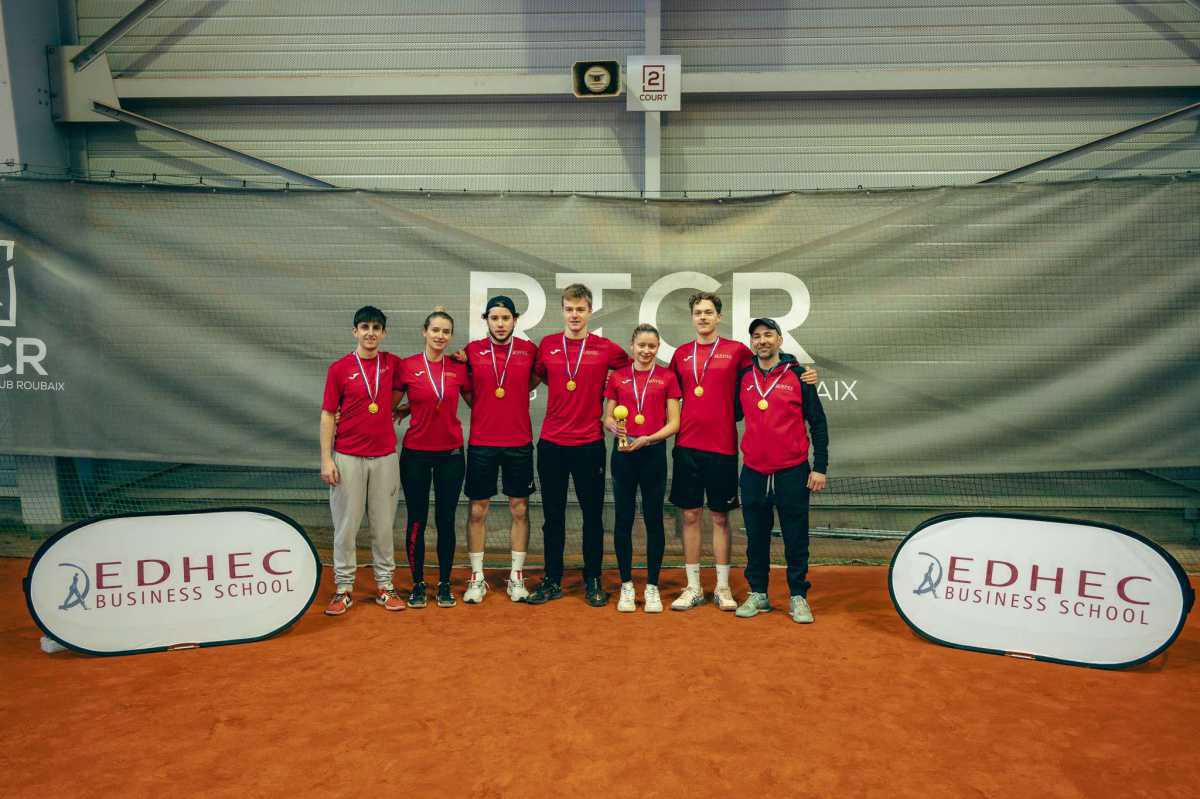 TENNIS VAINQUEUR de la COUPE de FRANCE TENNIS VAINQUEUR de la COUPE de FRANCE