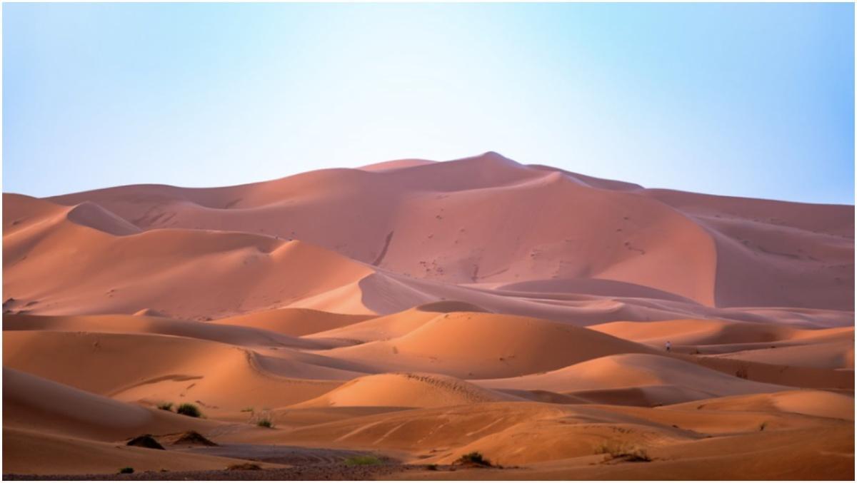 نجمة الرمال لالة لعلية: أعجوبة جيولوجية في قلب الصحراء المغربية