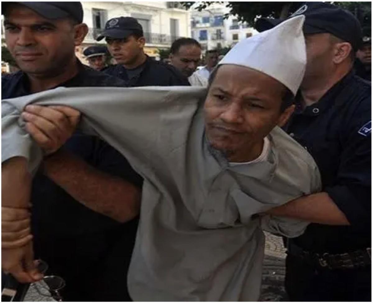 اعتقال علي بن حاج مجدداً: تصريحات صادمة حول المغرب والصحراء تثير غضب النظام الجزائري اعتقال علي بن حاج مجدداً: تصريحات صادمة حول المغرب والصحراء تثير غضب النظام الجزائري