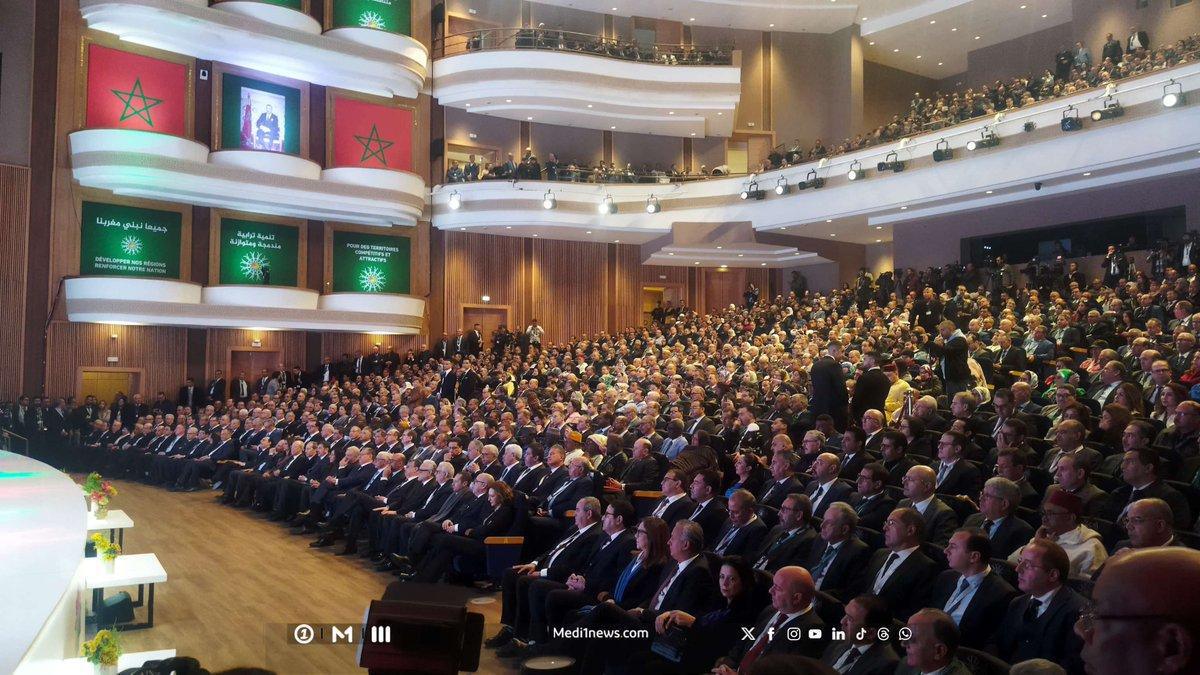 افتتاح الدورة الثانية للمناظرة الوطنية للجهوية المتقدمة في طنجة افتتاح الدورة الثانية للمناظرة الوطنية للجهوية المتقدمة في طنجة