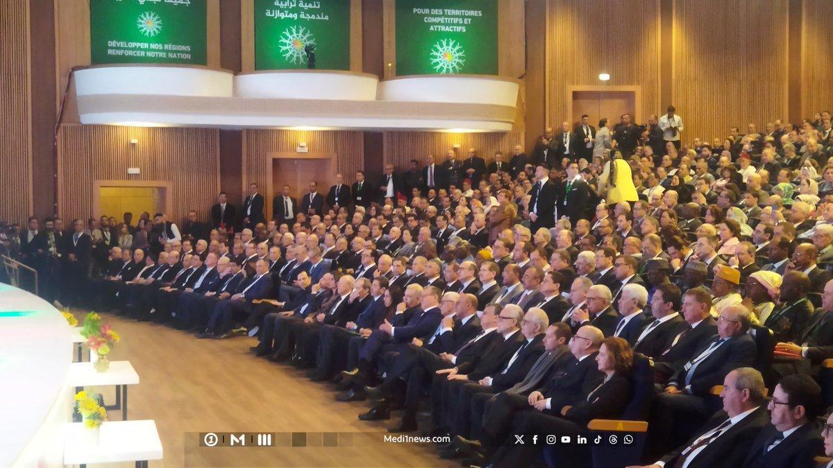 افتتاح الدورة الثانية للمناظرة الوطنية للجهوية المتقدمة في طنجة افتتاح الدورة الثانية للمناظرة الوطنية للجهوية المتقدمة في طنجة