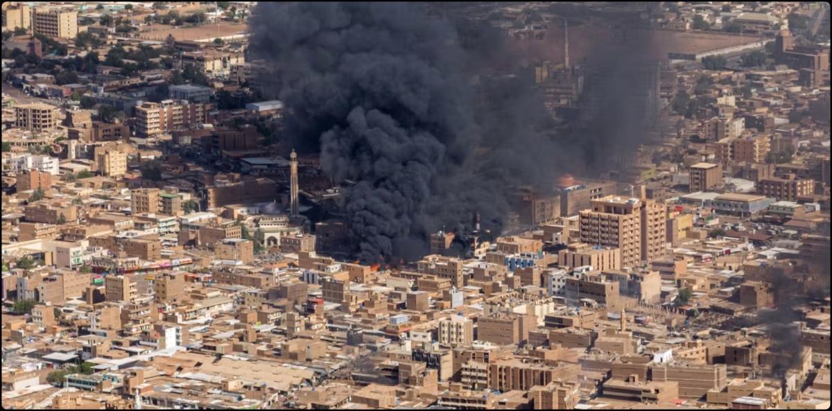 مأساة دموية في السودان: عشرات الأطفال ضحايا قصف جوي على مدرسة في نيالا مأساة دموية في السودان: عشرات الأطفال ضحايا قصف جوي على مدرسة في نيالا