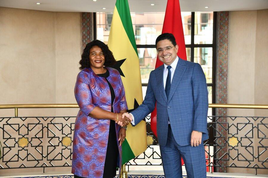 ساو تومي وبرينسيب تجدد دعمها للوحدة الترابية للمغرب وتوقع اتفاقية تعاون شاملة ساو تومي وبرينسيب تجدد دعمها للوحدة الترابية للمغرب وتوقع اتفاقية تعاون شاملة