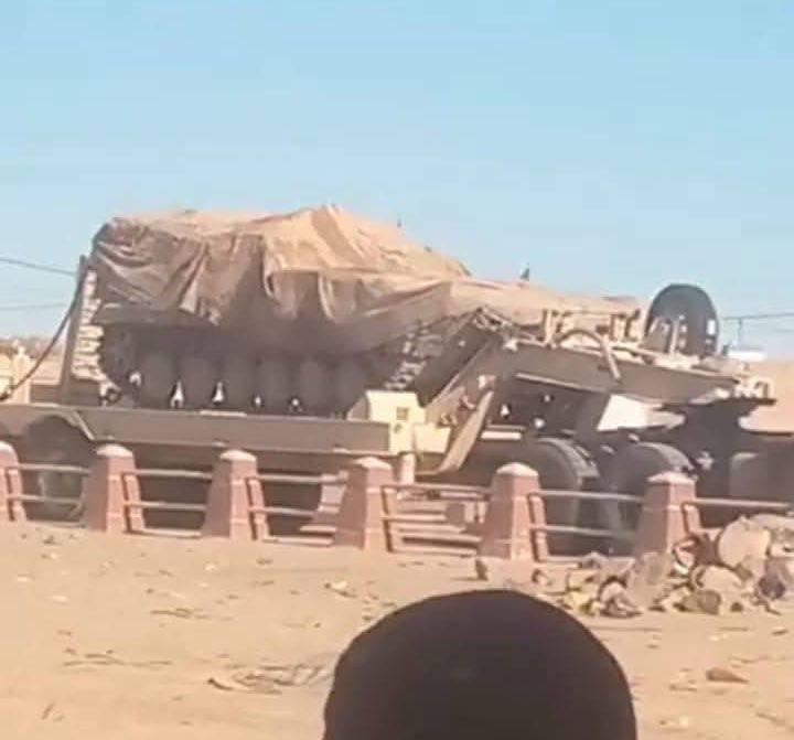 اشتباكات تندوف: توتر متصاعد بين الجزائر وجبهة البوليساريو يكشف أزمة عميقة اشتباكات تندوف: توتر متصاعد بين الجزائر وجبهة البوليساريو يكشف أزمة عميقة