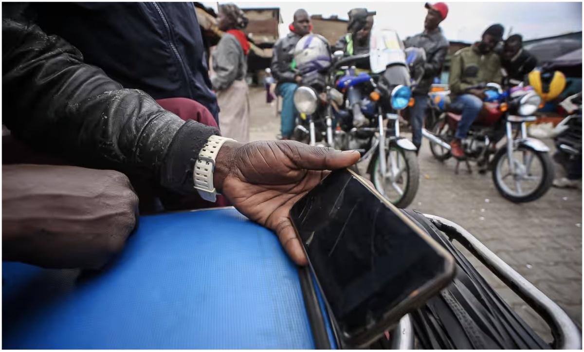 عندما أصبح الإنترنت سلاحاً: رقم قياسي للانقطاعات في أفريقيا خلال 2024 عندما أصبح الإنترنت سلاحاً: رقم قياسي للانقطاعات في أفريقيا خلال 2024