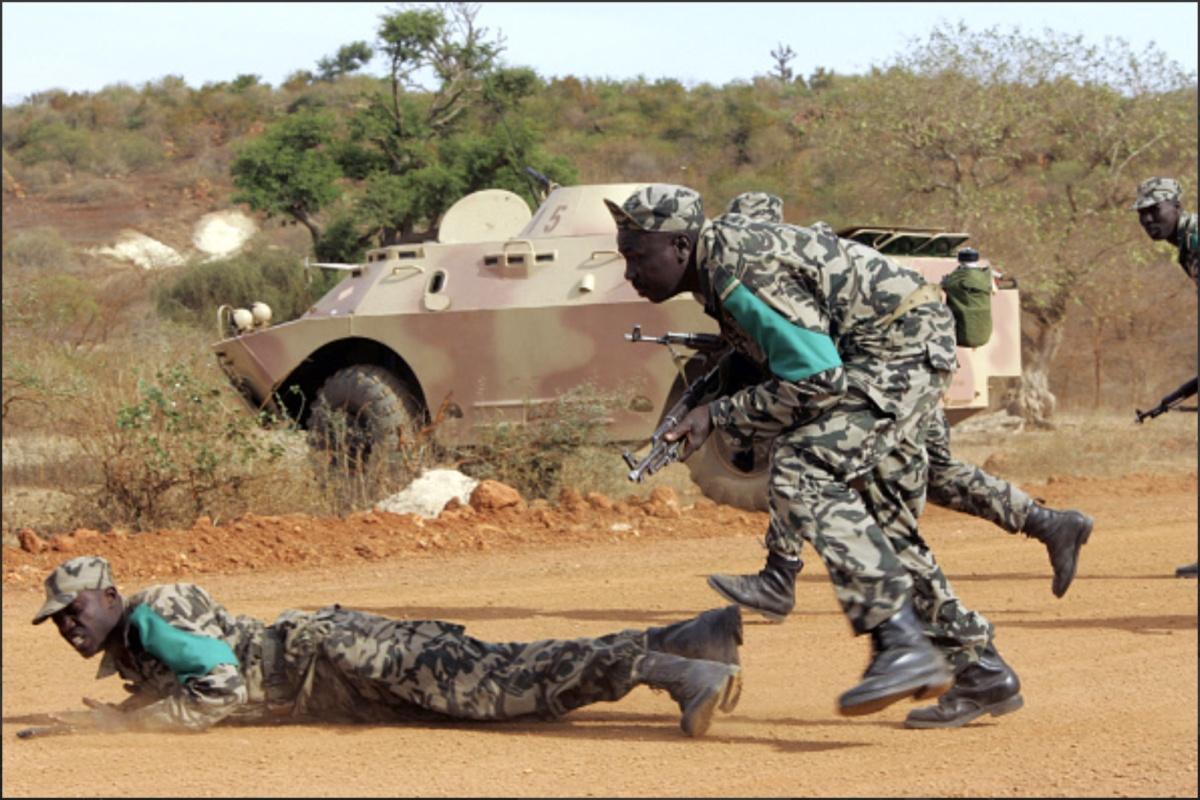 أزمة دبلوماسية تشتعل في الساحل: استدعاء سفراء مالي والنيجر وبوركينا فاسو من الجزائر أزمة دبلوماسية تشتعل في الساحل: استدعاء سفراء مالي والنيجر وبوركينا فاسو من الجزائر