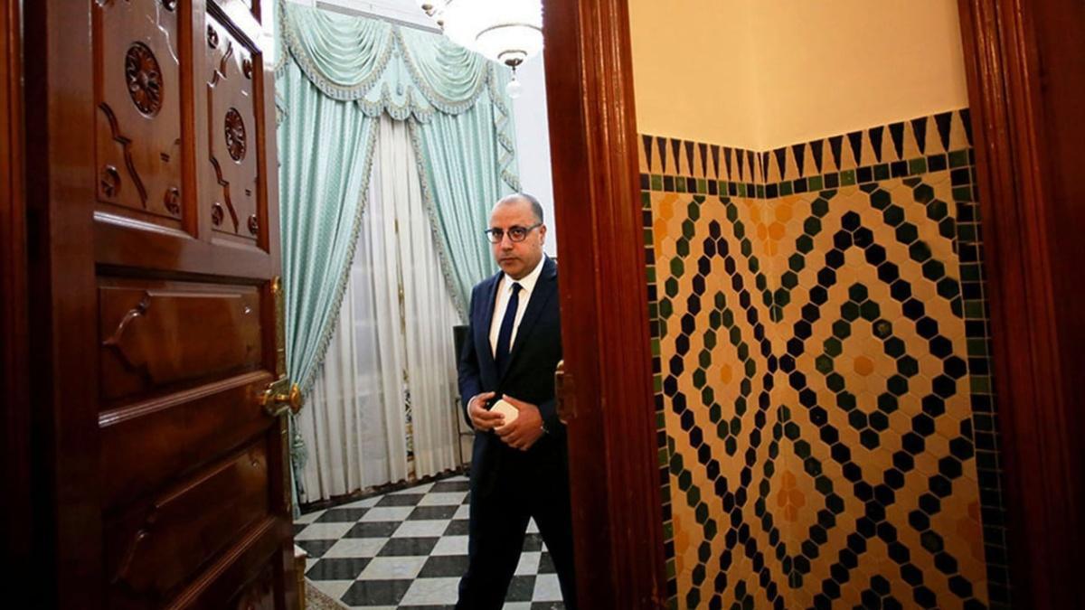 هشام المشيشي يكشف كواليس 25 يوليوز: حقائق جديدة عن الأزمة السياسية في تونس هشام المشيشي يكشف كواليس 25 يوليوز: حقائق جديدة عن الأزمة السياسية في تونس