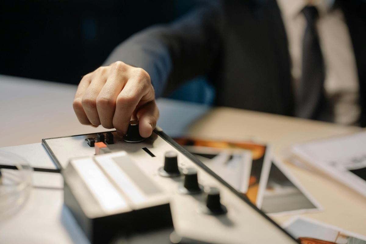 ستة عقود من التجسس بين فرنسا والجزائر - 4/1 ستة عقود من التجسس بين فرنسا والجزائر - 4/1