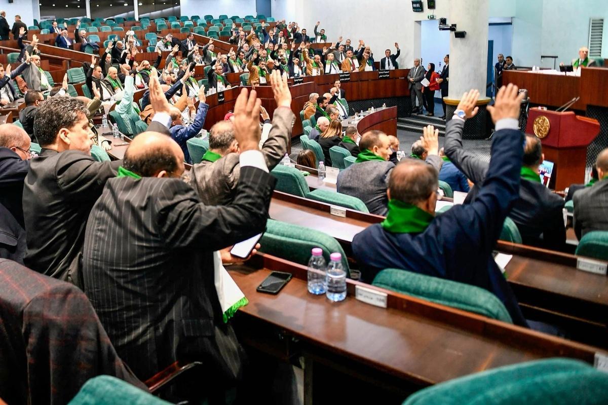 انتخابات برلمانية جديدة في الجزائر تحت قبضـة السلطة وضعف متوقع في الإقبال الشعبي