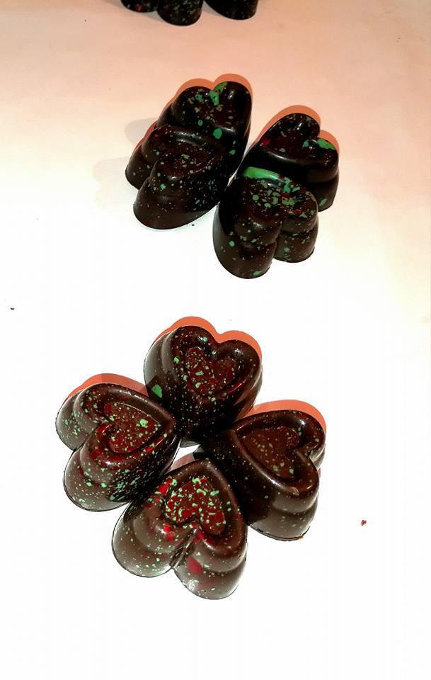 Cioccolatini cioccolato fondente ripieno di ganache ai lamponi