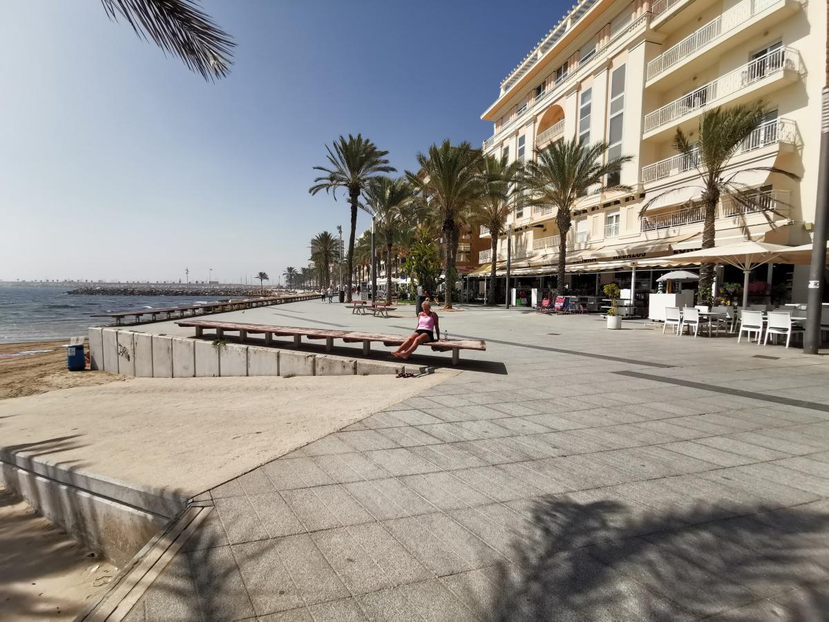 Semestra i Torrevieja – Sol, Strand och Avkoppling