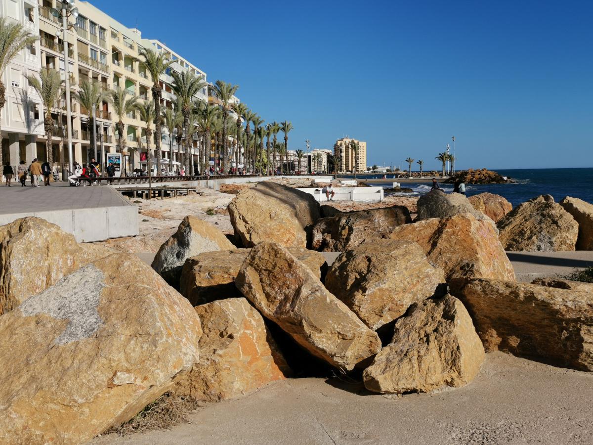 Semestra i Torrevieja – Sol, Strand och Avkoppling