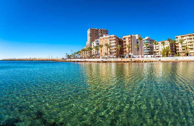 Båttur längs kusten utanför Torrevieja