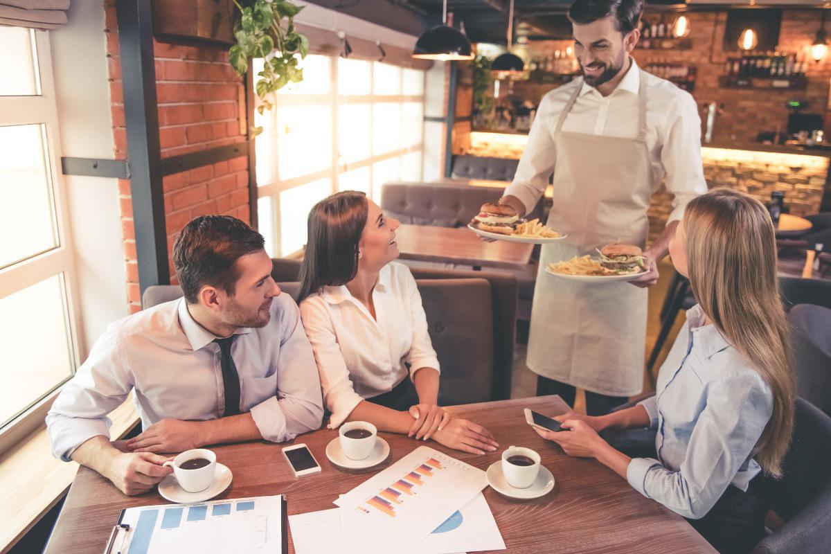 Bar Mauro: Ogni Mattina Un'Esplosione di Freschezza e Gusto Bar Mauro: Ogni Mattina Un'Esplosione di Freschezza e Gusto