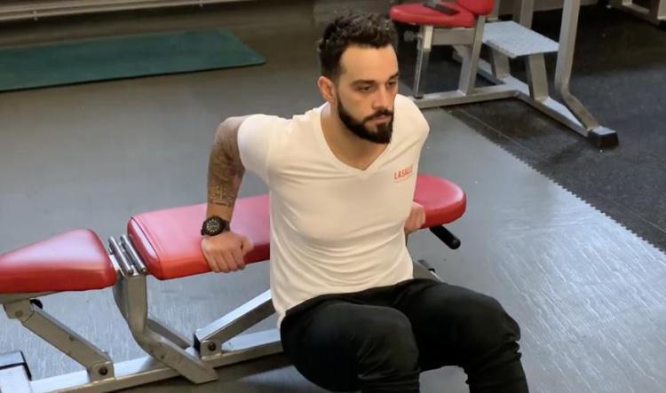 220 - Triceps
