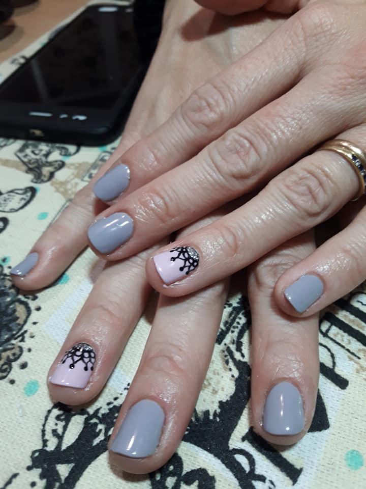 Manicuría y Podoscosmiatría Paula Turco 
