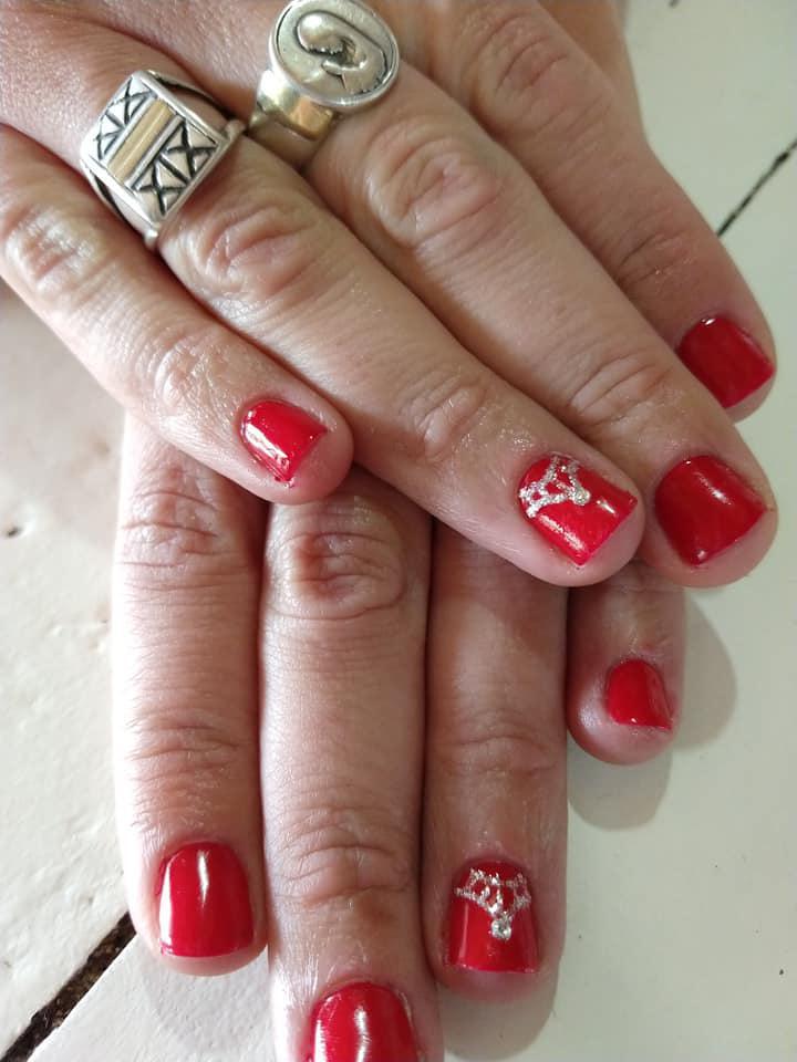 Manicuría y Podoscosmiatría Paula Turco 