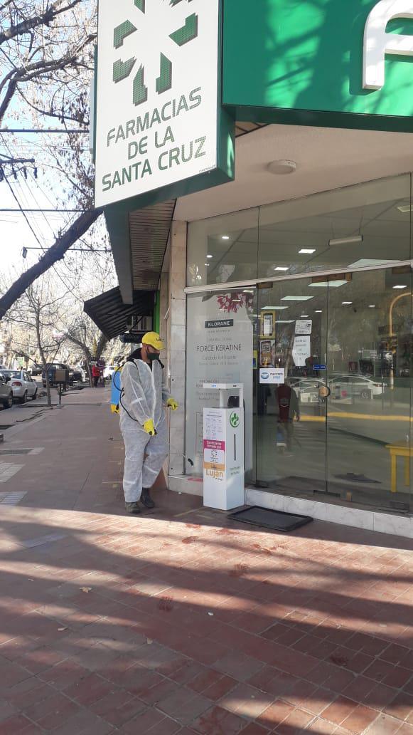 Municipalidad de Luján colocó más de 100 sanitizantes automáticos en todo el departamento