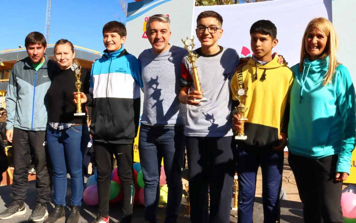 Multitudinaria Maratón Escolar en Luján de Cuyo